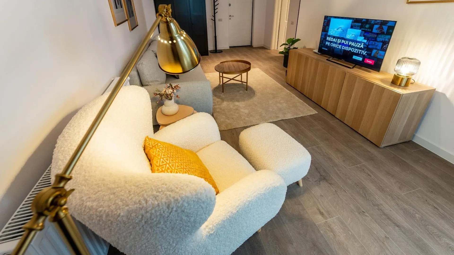 Central Residence Apartment 212, B4 Bukarest 0*,