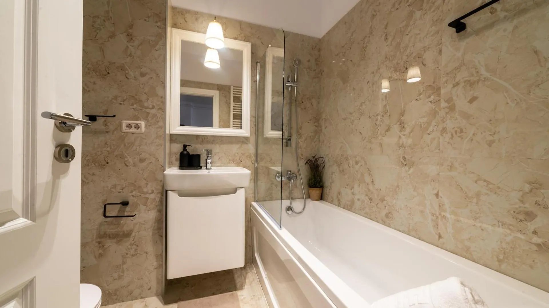 Central Residence Apartment 212, B4 Bükreş